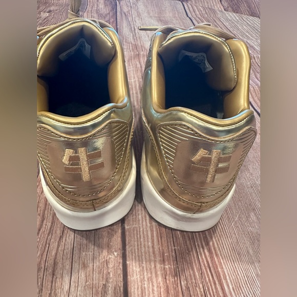 NIKE AIR MAX 90 PREMIUM ID "LIQUID GOLD"
Style # 708279 994 NIKEiD
No Box - Picture 6 of 13